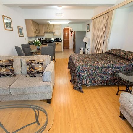Windsong Guest Apartments Pembroke Esterno foto