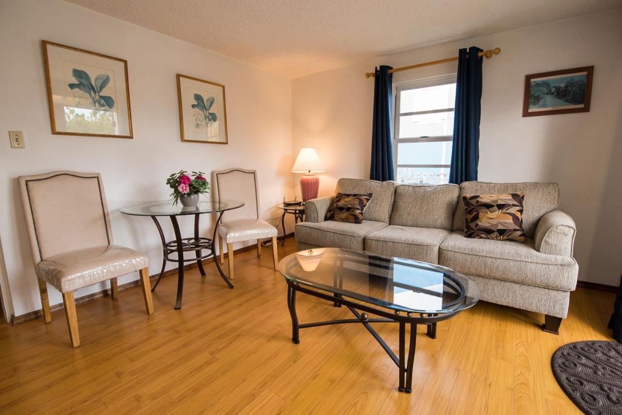 Windsong Guest Apartments Pembroke Esterno foto