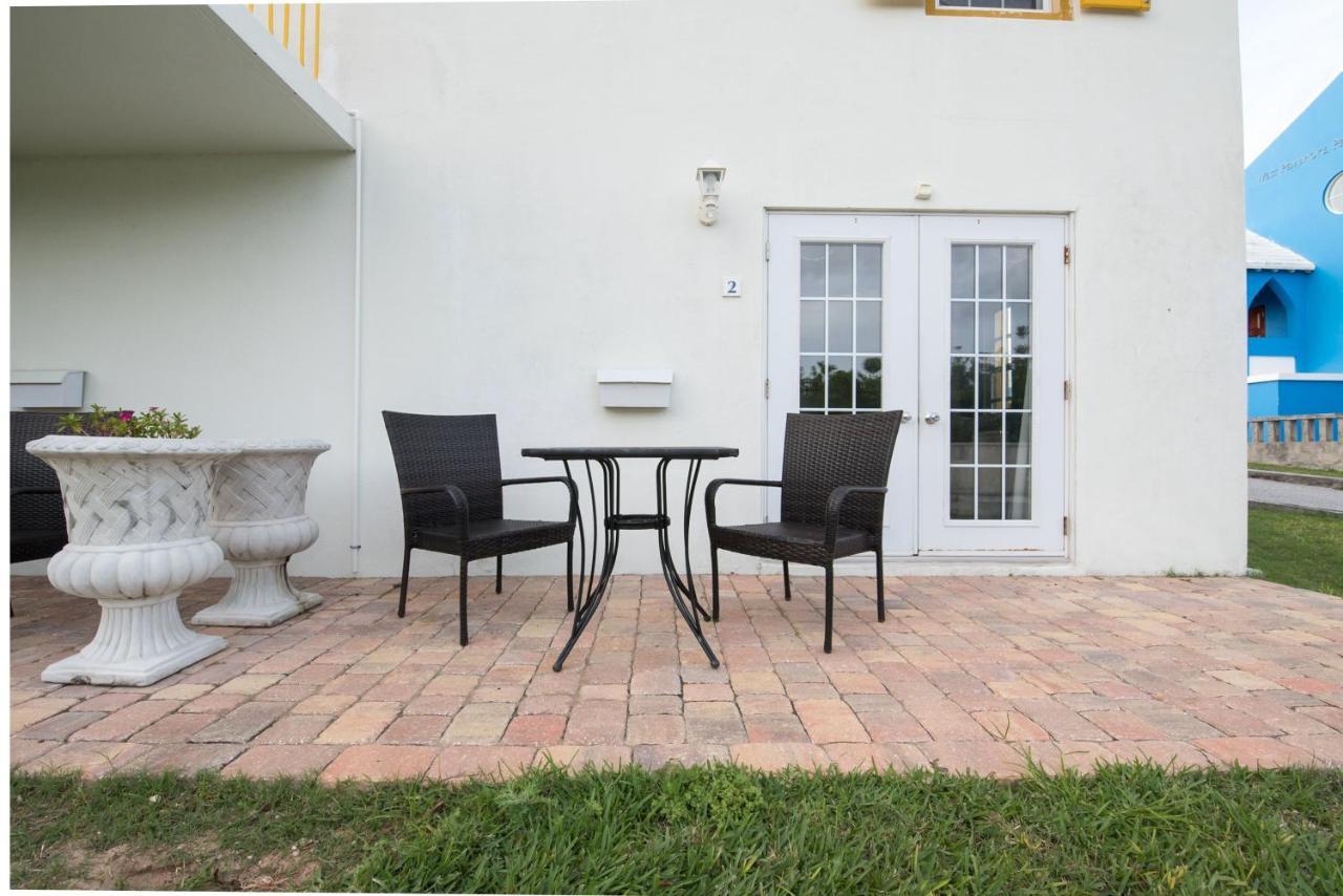 Windsong Guest Apartments Pembroke Esterno foto