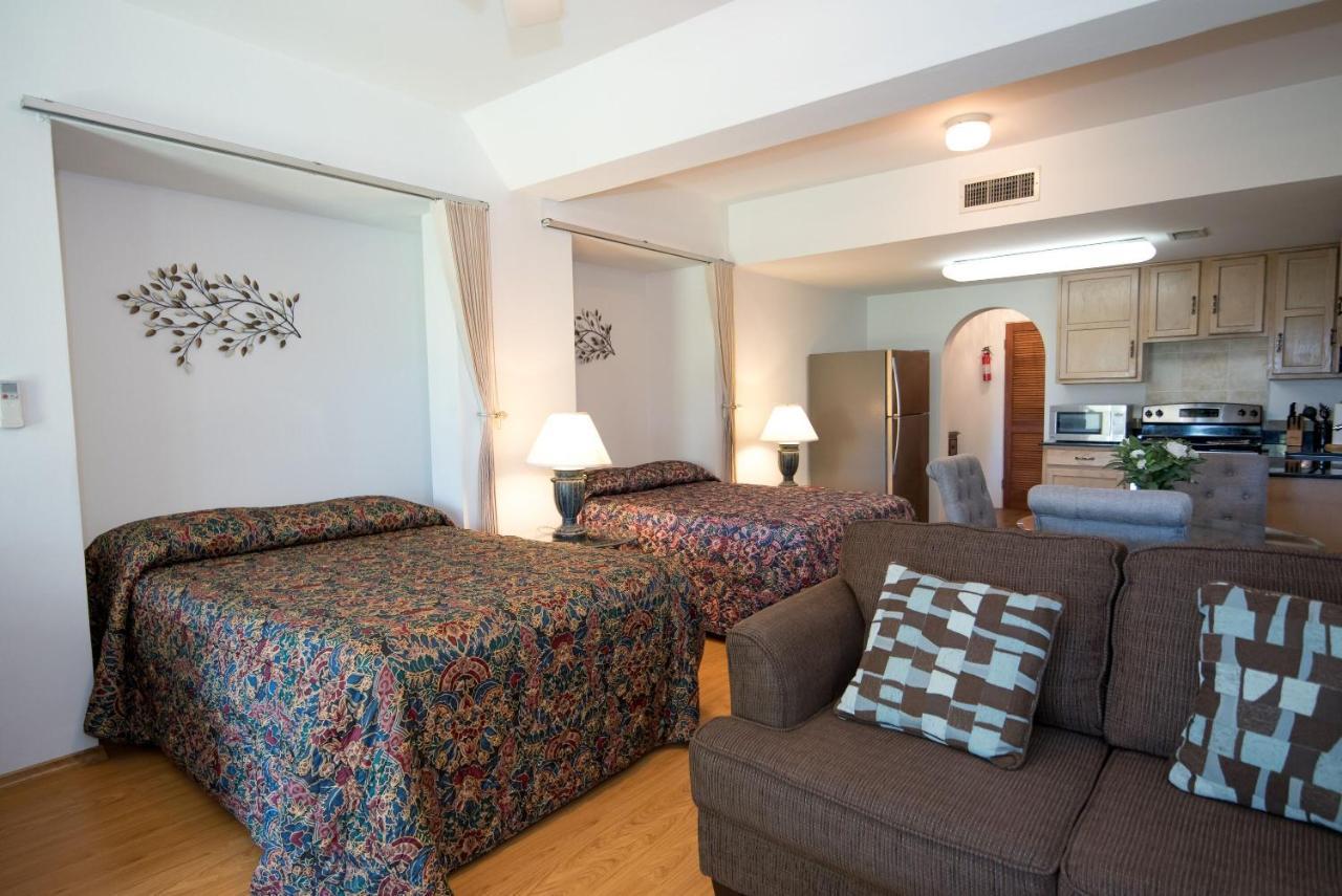 Windsong Guest Apartments Pembroke Esterno foto