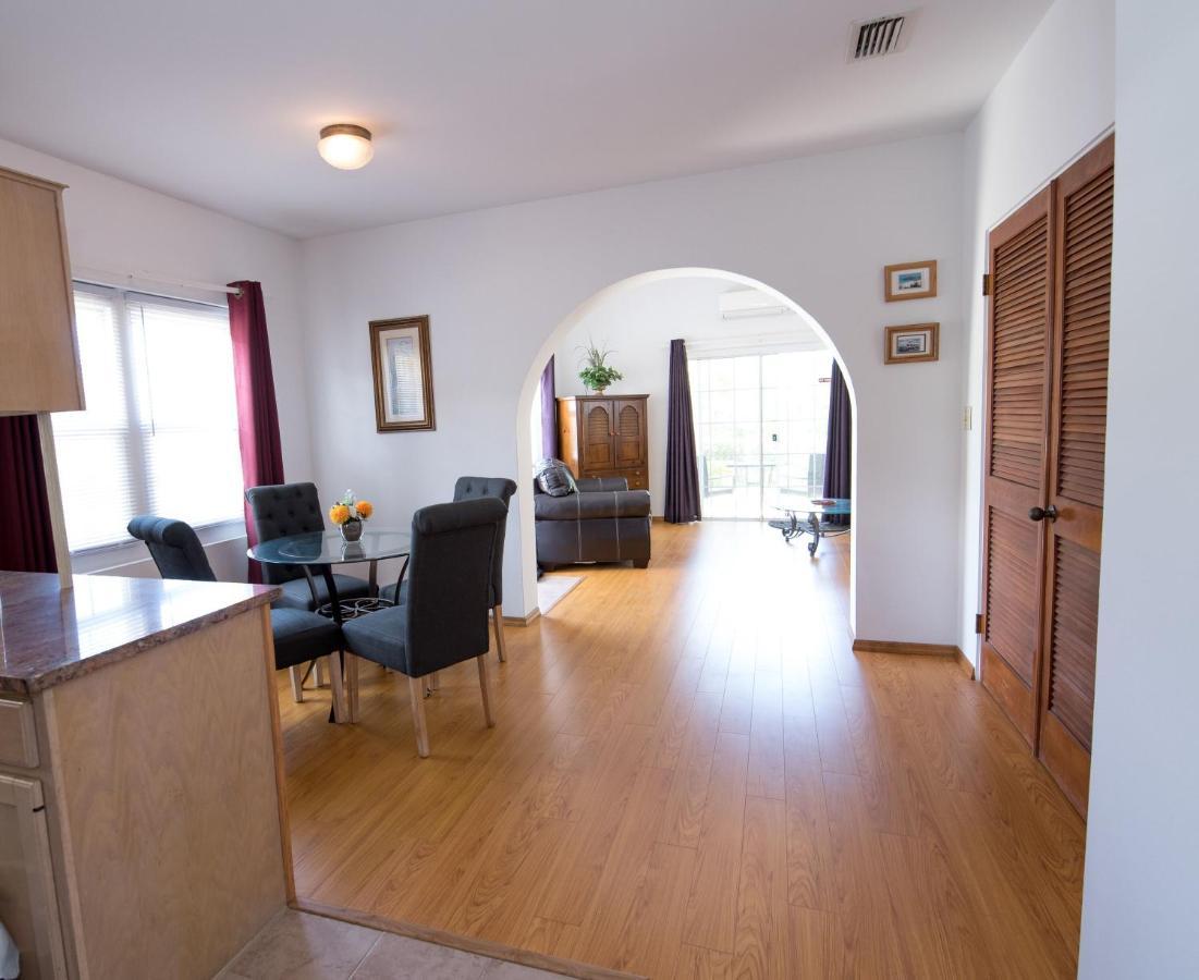 Windsong Guest Apartments Pembroke Esterno foto