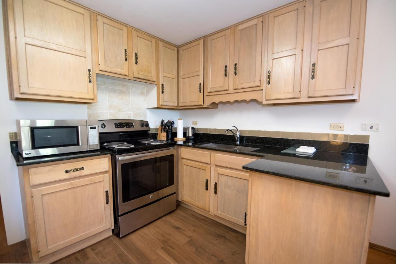 Windsong Guest Apartments Pembroke Esterno foto