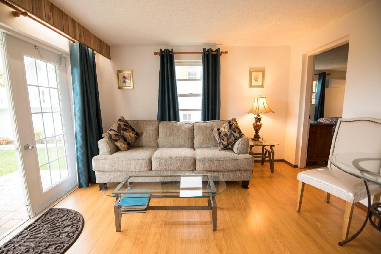 Windsong Guest Apartments Pembroke Esterno foto